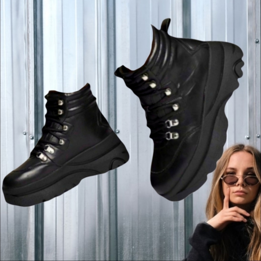 Steve Madden Husky Boots - Picture 2 of 16